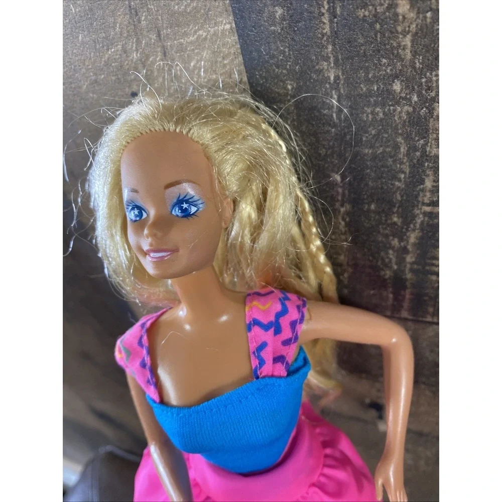 Vintage 80s Barbie‎ Doll in Easy Living Fashions Outfit 90s China 1966 On Back